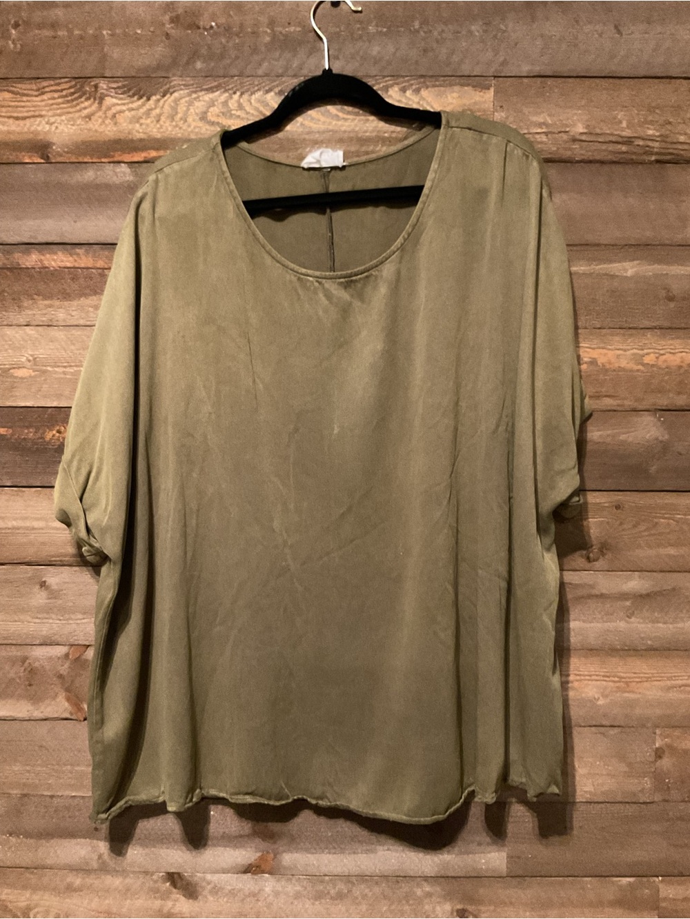 Andree By Unit Olive Green Short Sleeve Oversized Top Women’s Size 1X